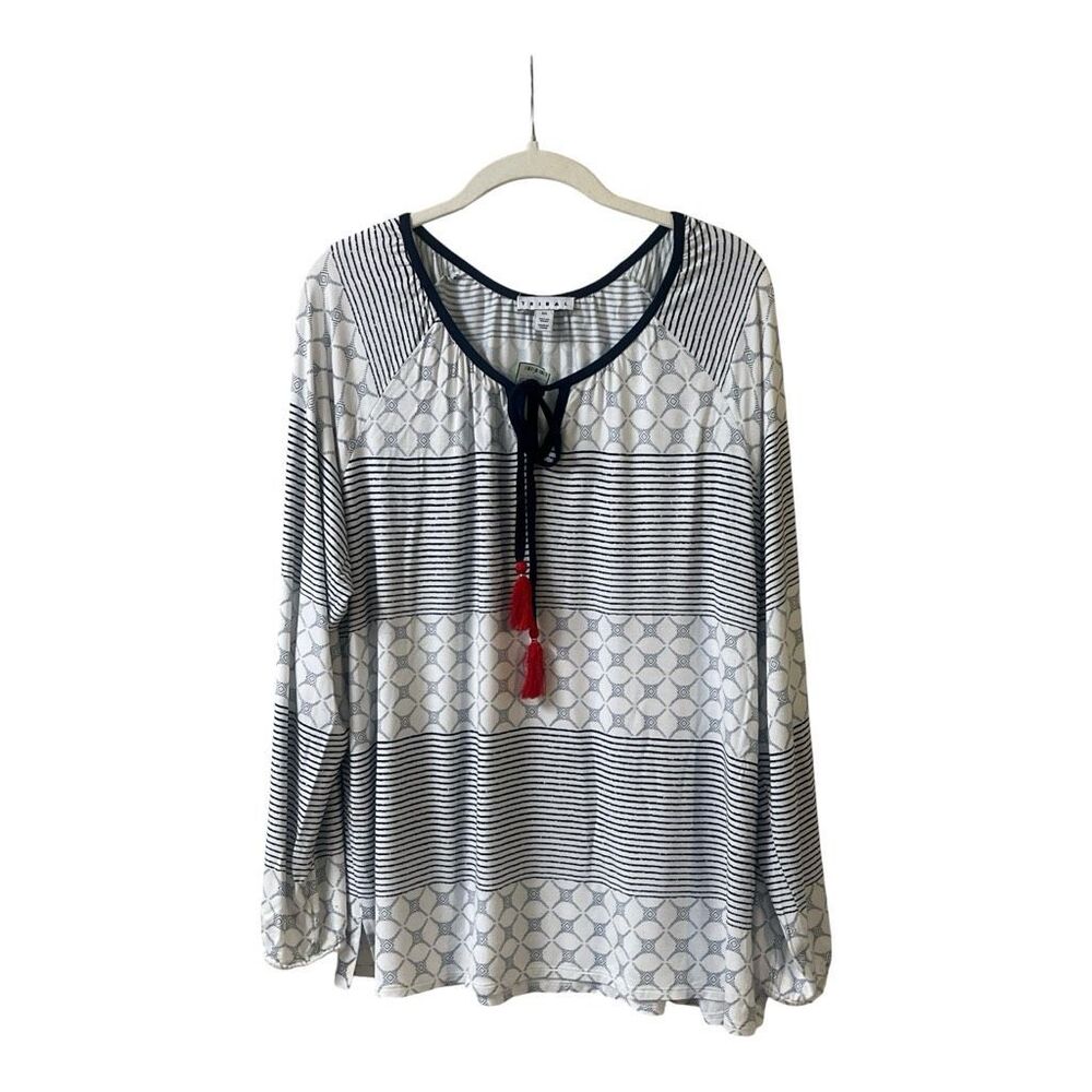 Tribal knit top rounded neckline with tassel sz Large
